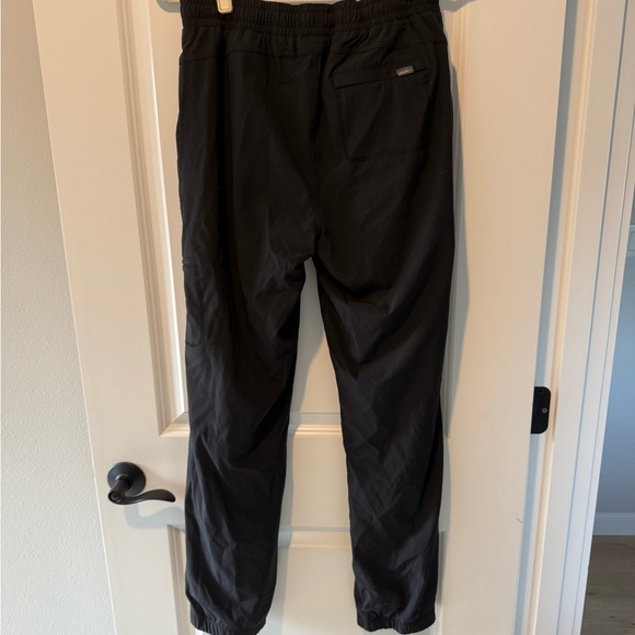 Eddie Bauer Fleece-Lined Black Cargo Joggers - Picture 2 of 4